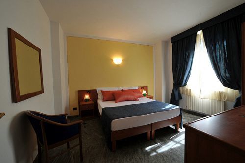 Holiday House Aurora Кортона Екстер'єр фото