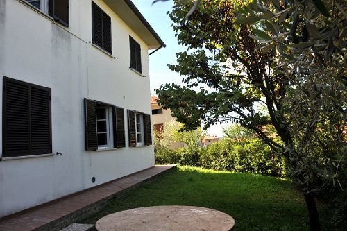 Holiday House Aurora Кортона Екстер'єр фото